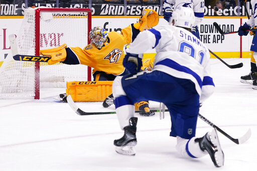 Stamkos, Joseph lead Lightning past Preds 6-1 for 6th in row