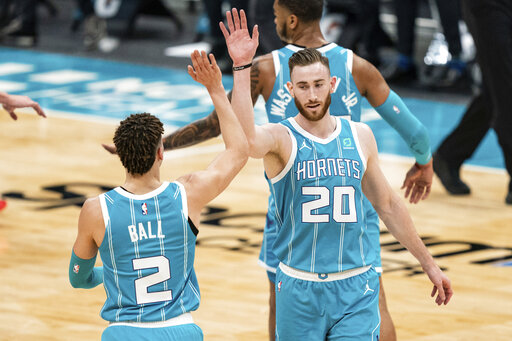 Rozier scores 26, Hayward 25 as Hornets rout Wizards 119-97