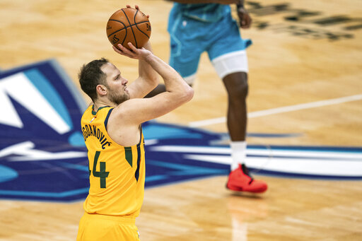 Bogdanovic, Jazz continue roll with 138-121 win over Hornets