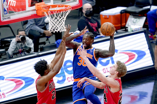 Randle scores 27 as Knicks hold off Bulls 107-103
