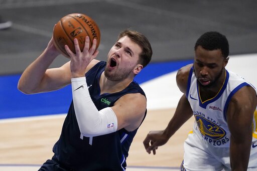 Doncic tops Curry in duel as Mavericks beat Warriors 134-132