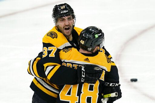 Bergeron (2 goals) leads Bruins to 4-1 win over Penguins