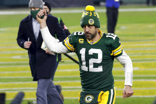 All eyes on QBs as Packers host Bucs for NFC championship